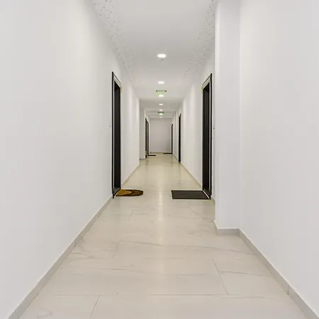 Sunny Loft & Parking 3